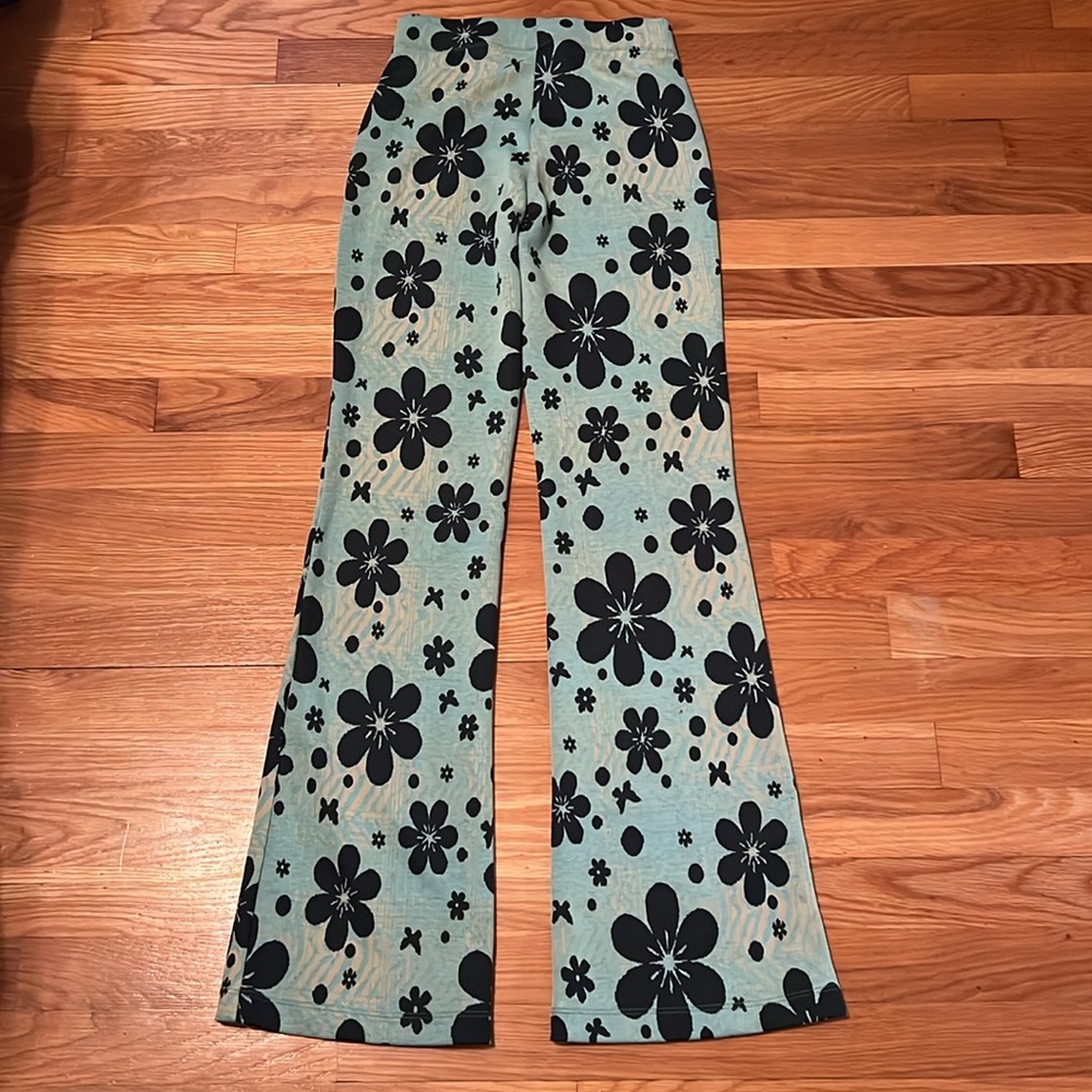 Urban Outfitters Bryn Floral Power Retro Soft Flare Pants Size XS - Picture 8 of 10